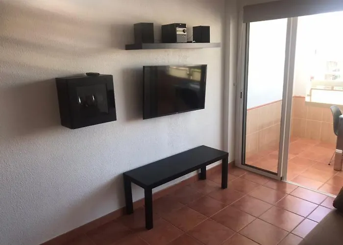 Apartment 5 Min Walk From Yumbo 310