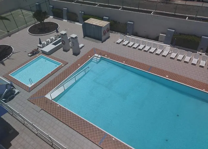 5 Min Walk From Yumbo 310 Apartment *